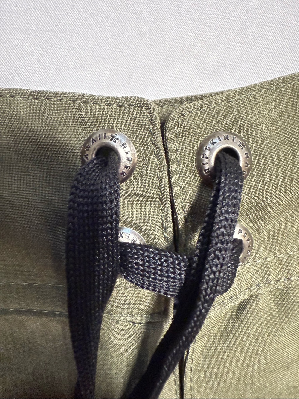 RipSkirt Olive Green Travel Skirt Size Medium Lightweight Pull On - Picture 5 of 10